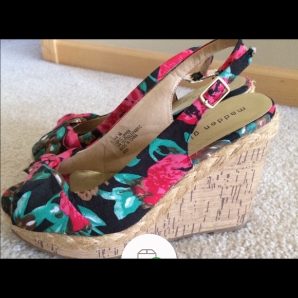 Steve Madden Wedges