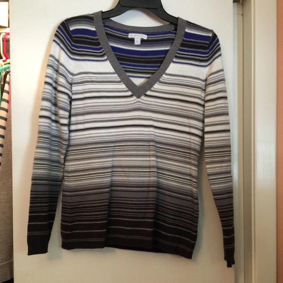 New York & Company sweater