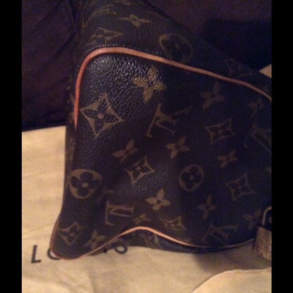 Authentic LV Speedy 25 - Picture 2 of 4