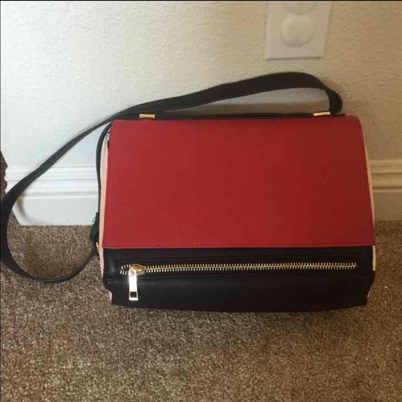 Color block crossbody