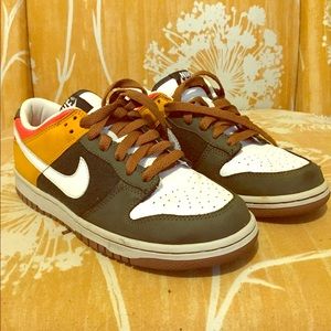 Nike dunk low size 7 WMN