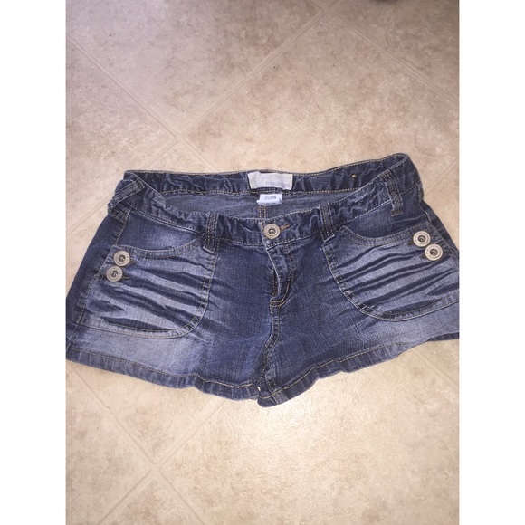 Short shorts