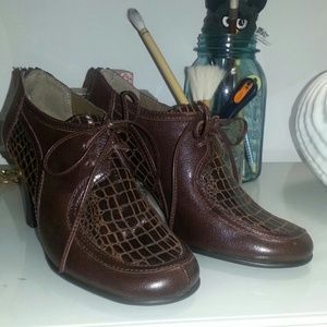 Aerosoles women's lace up loafers NWOT