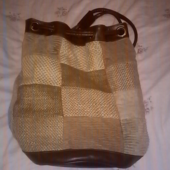 A bucket bag(backpack)