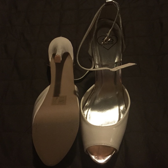 2b Bebe - Picture 3 of 4