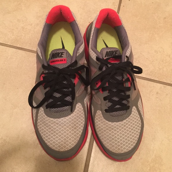 Nike Shoes - Nike lunar run size 7