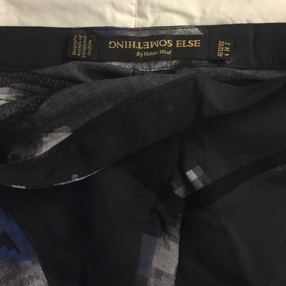 Black with print flowy shorts - Picture 3 of 4