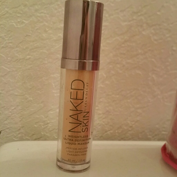 Naked liquid foundation