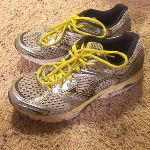 Mizuno wave inspire 7 running shoe