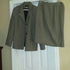 2 PC Skirt Suit