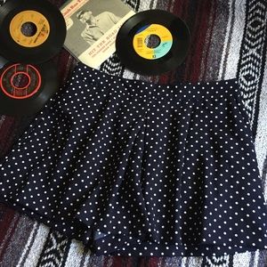 Navy blue pleated polyester shorts by Gap