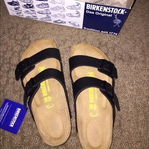 Black Birkenstock💕