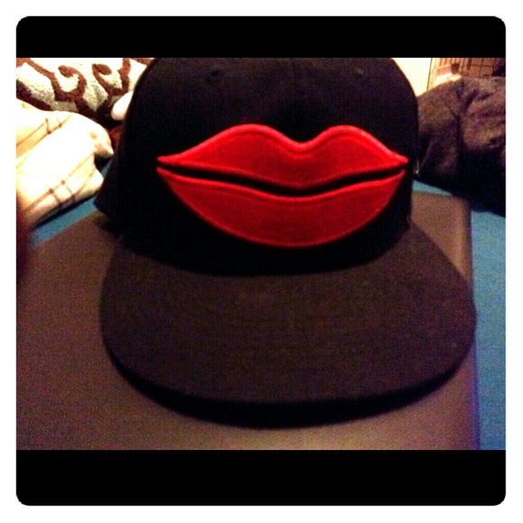Snap Back Hat