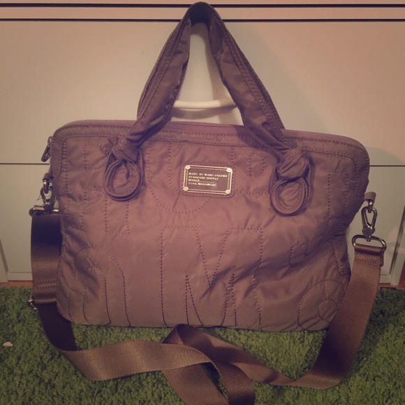 Marc Jacobs super cute laptop case!!