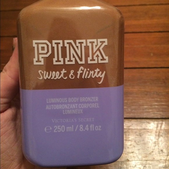 PINK luminous body bronzer