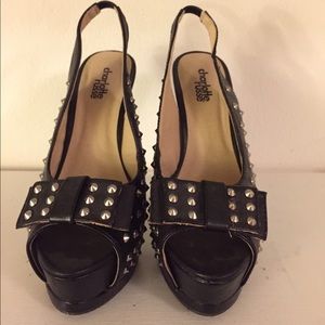 Black stud heels 🌸