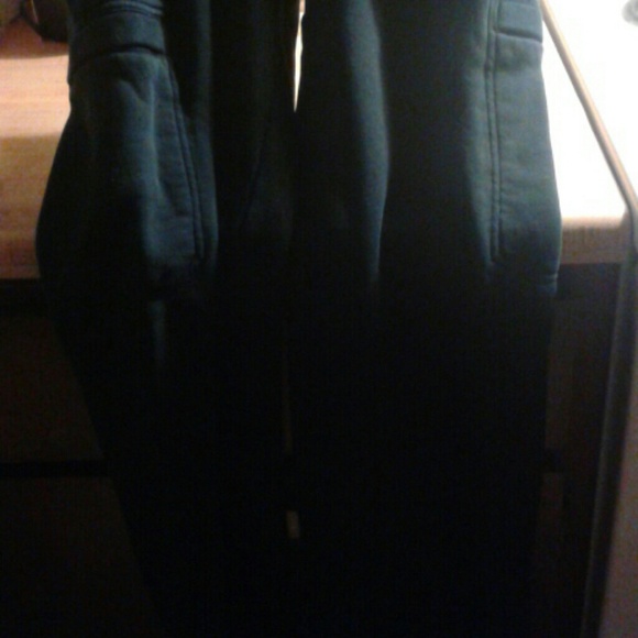 Nike sweatpants - Picture 2 of 3