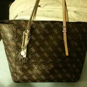 NWOT 100% Authentic Guess Handbag!!!