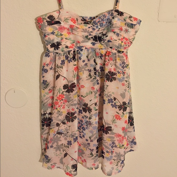 Forever 21 Tops - Floral Chiffon Tank