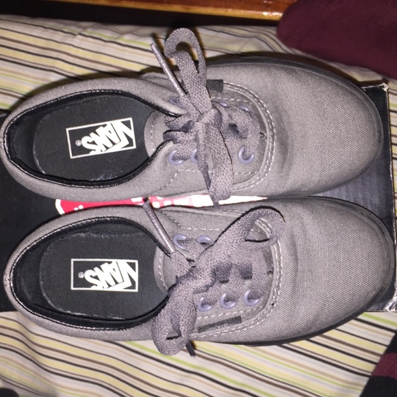 Vans (Toddlers) Size - Picture 2 of 4