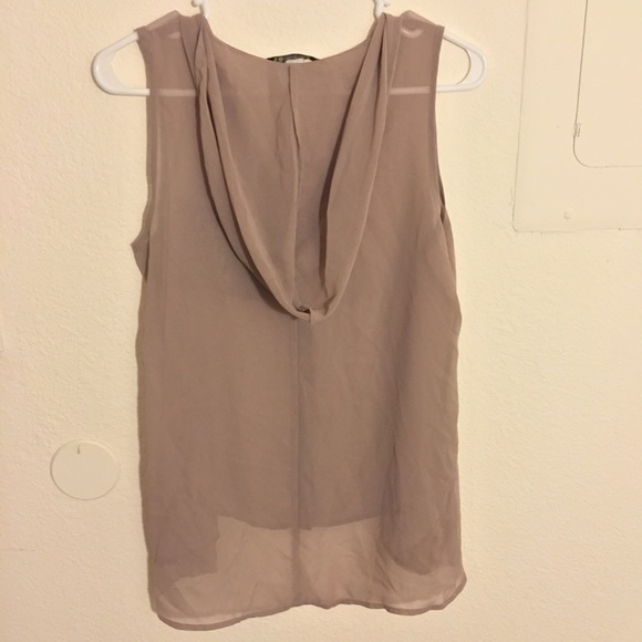 Hooded Chiffon Sleeveless Top - Picture 2 of 4