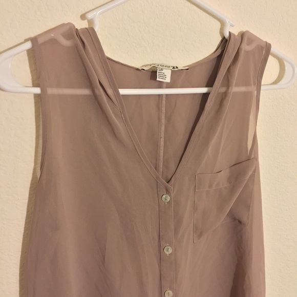 Hooded Chiffon Sleeveless Top - Picture 3 of 4