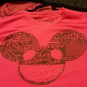 Red Deadmau5 shirt