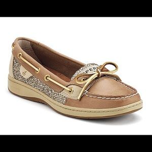 Angelfish Slip-On Boat Shoe (in color Linen Oat)