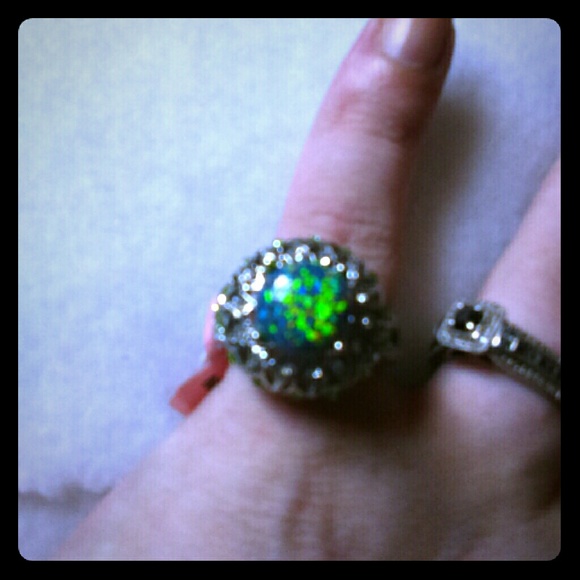 Jewelry - 🌠🌠SALE!🌠🌠Sim. Green Opal Ring - 9