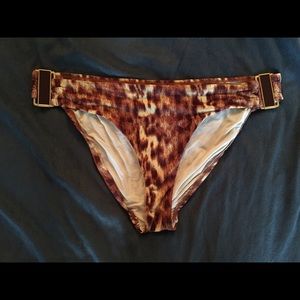 Vix by Paula Hermany bikini bottoms