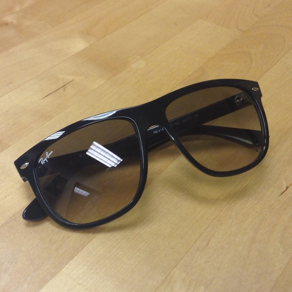 Ray Ban boyfriend style 4147  Black size 56-15
