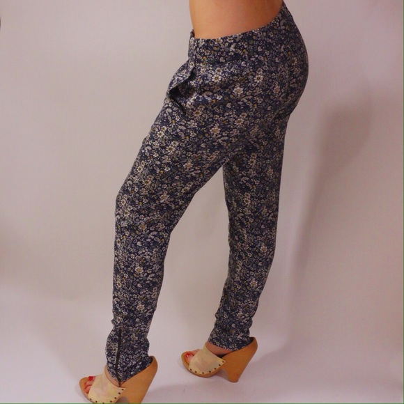 ️SOLD OUT▫️Blue Daisy Print Pants - Picture 3 of 4