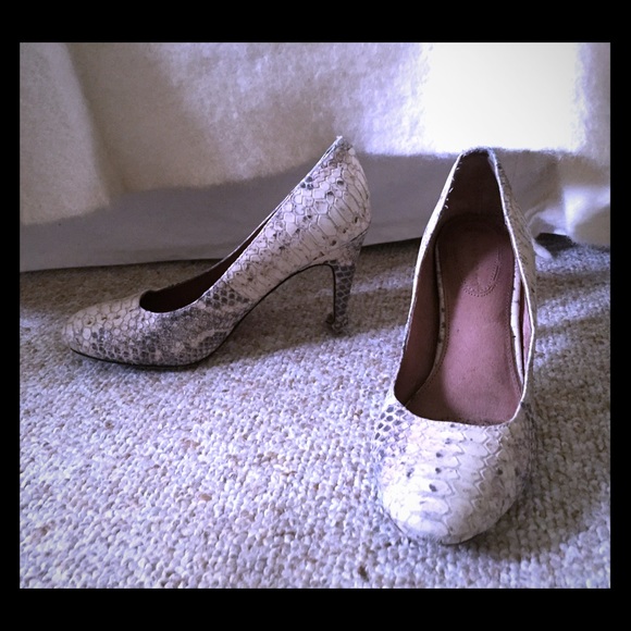 Corso Como Shoes - Need Repairs