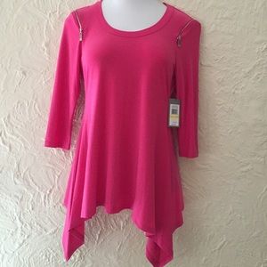 💖HP💖 Dark pink top with sleeve zippers