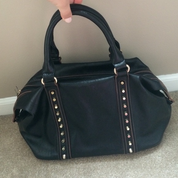 Black Medium Size Purse