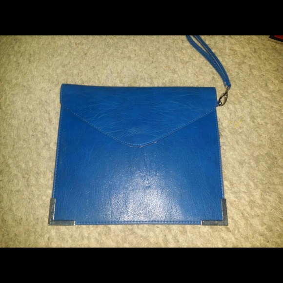 Envelope Clutch - Picture 4 of 4