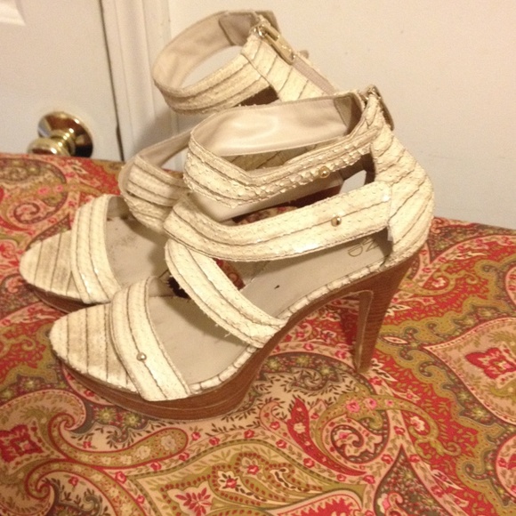 Heels - Picture 1 of 1