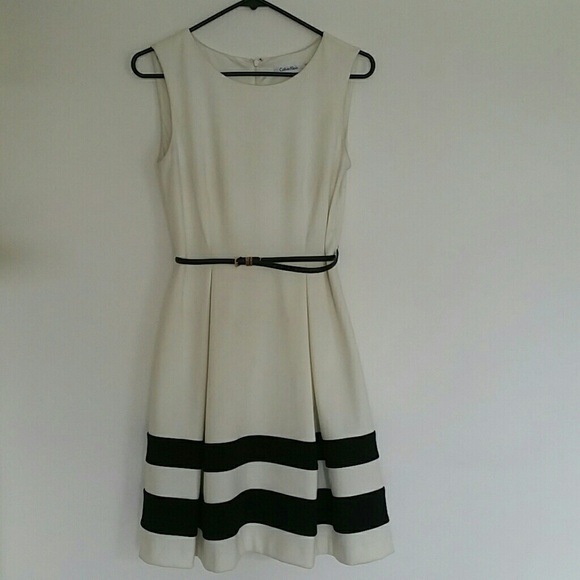 ADORABLE CALVIN KLEIN IVORY & BLACK STRIPED DRESS!
