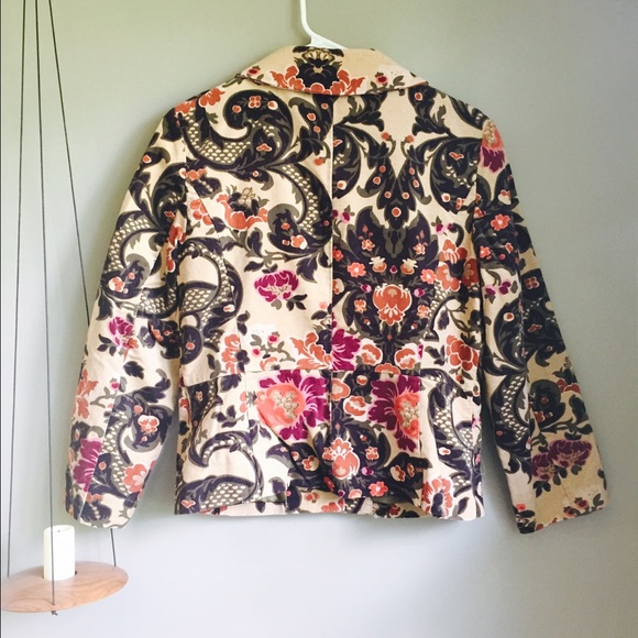 Beautiful Floral Jacket - Picture 2 of 4