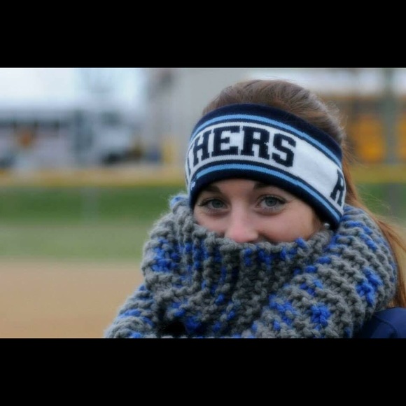 Hand-knitted Wool Infinity Scarf