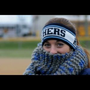 Hand-knitted Wool Infinity Scarf