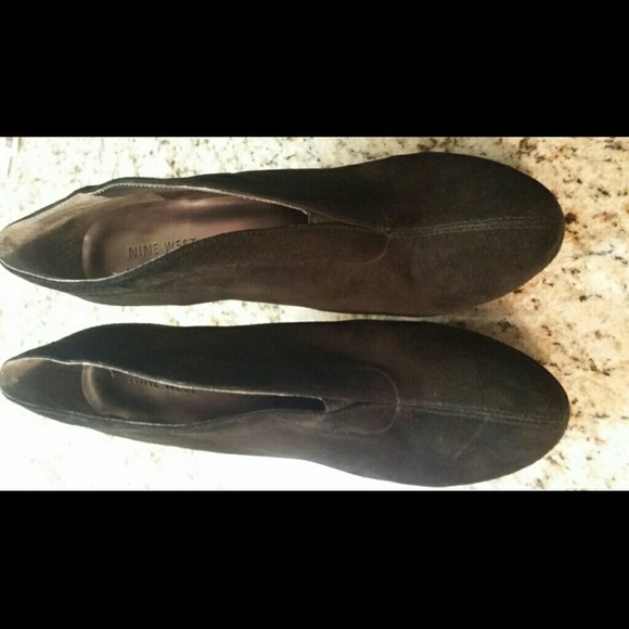 Sold 👢 Nine West, black bootie - Picture 4 of 4