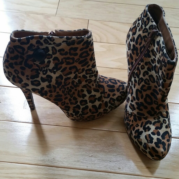 New. Leopard Print Ankle Boots