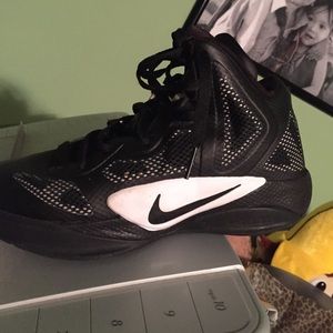 Nike hyperfuse basketball shoes!