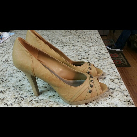 Sold 👠 Candies  Elle pump - Picture 1 of 3