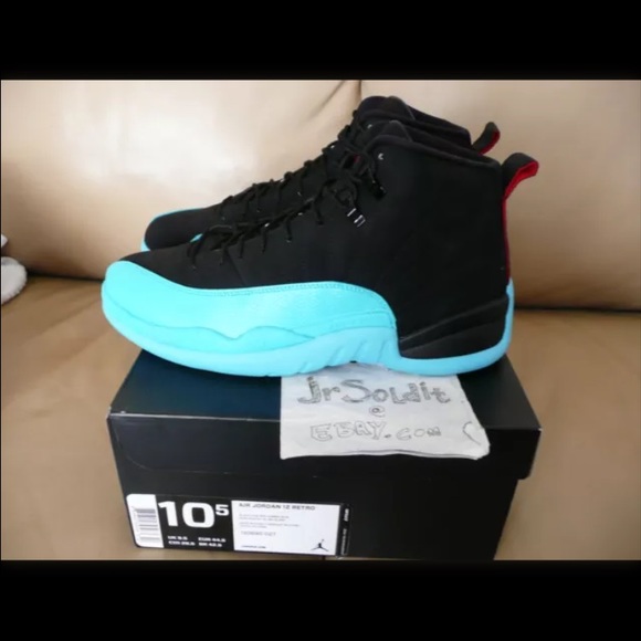 NEED!LOOKINGG FOR THESE! SIZE 4.5-5.5