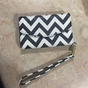 iPhone 5/ 5s chevron print wallet