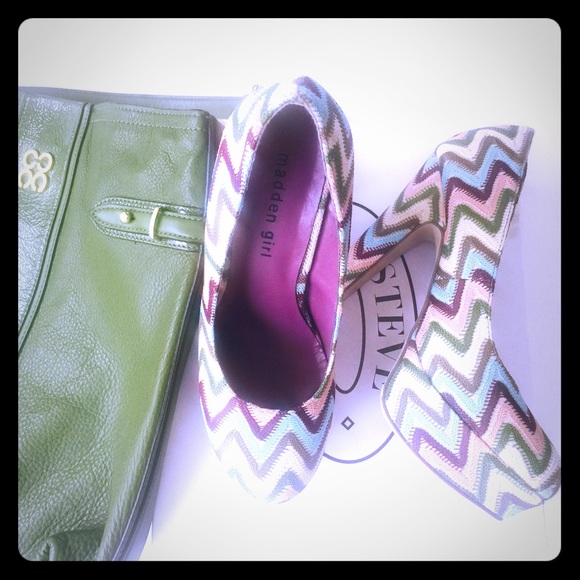 🎉HP🎊 Steve Madden muti colored platforms - Picture 4 of 4