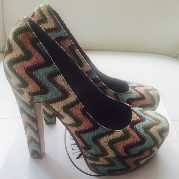🎉HP🎊 Steve Madden muti colored platforms - Picture 2 of 4