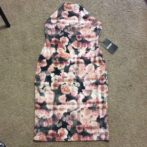 Visible criss cross back, floral body con dress